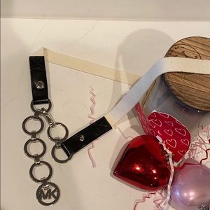 MICHAEL KORS CLOTH/ LEATHER W/SILVER DETAIL BELT!!